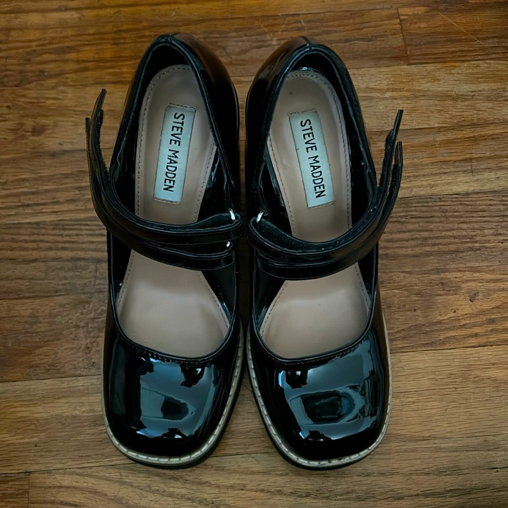 Steve Madden Heels  / Twice Black Patent Heels / Size 6.5